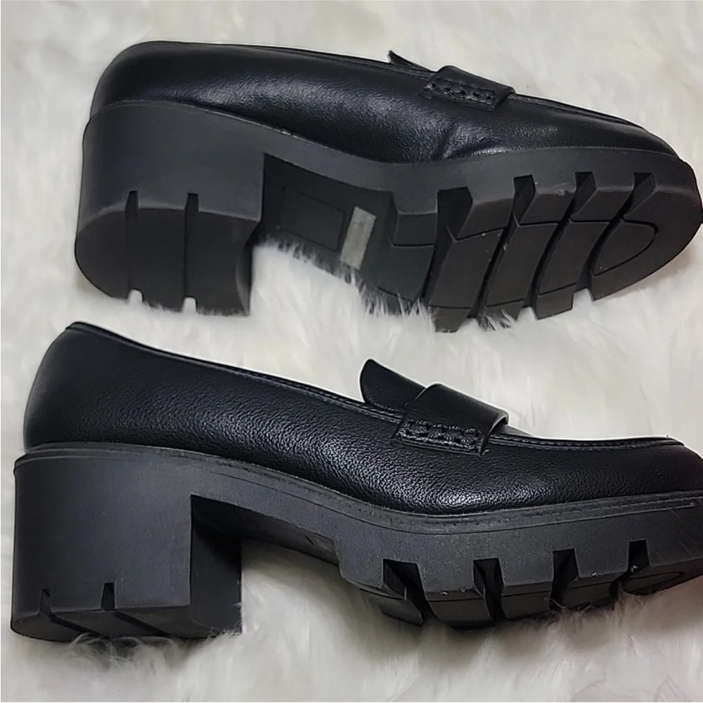 DOLCE VITA Black Neeka Lug‎ Loafer Chunky Heel Maryjane Sz 9 1/2 9.5 Preppy Fall